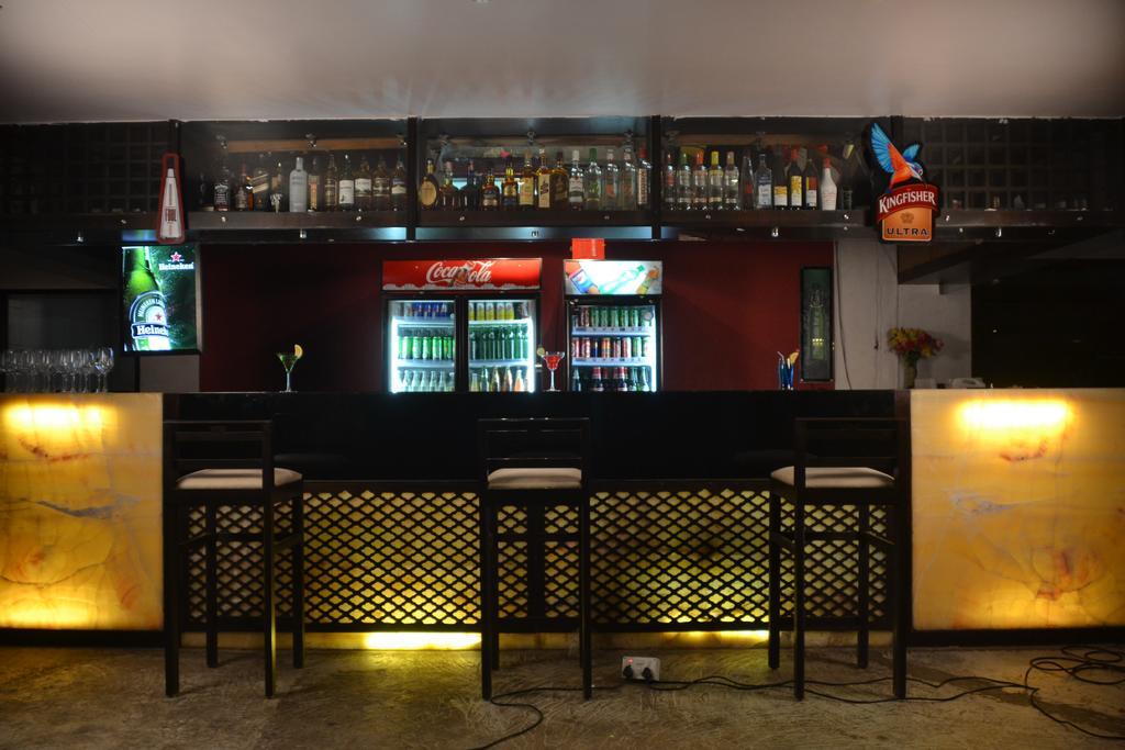 Sea Rock Inn Daman Ngoại thất bức ảnh