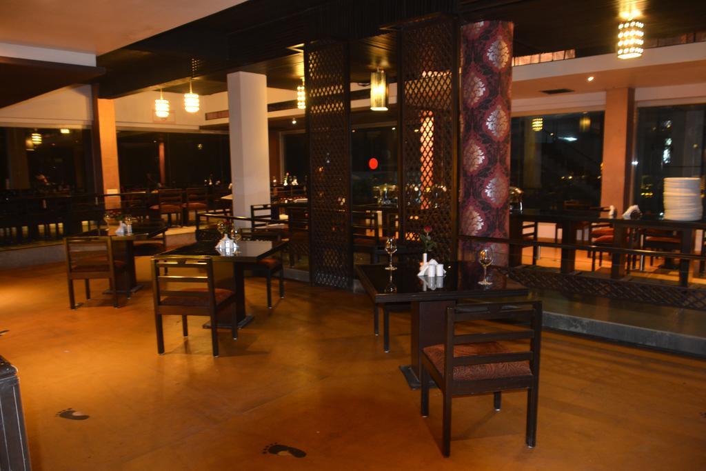 Sea Rock Inn Daman Ngoại thất bức ảnh