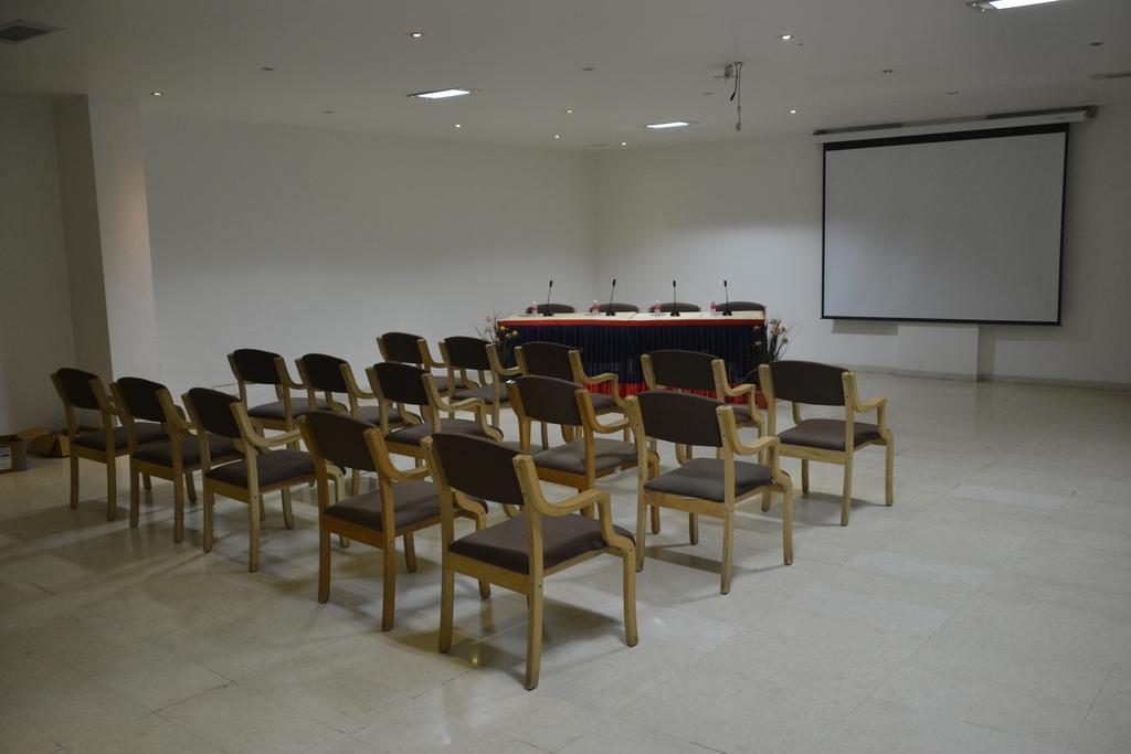 Sea Rock Inn Daman Ngoại thất bức ảnh