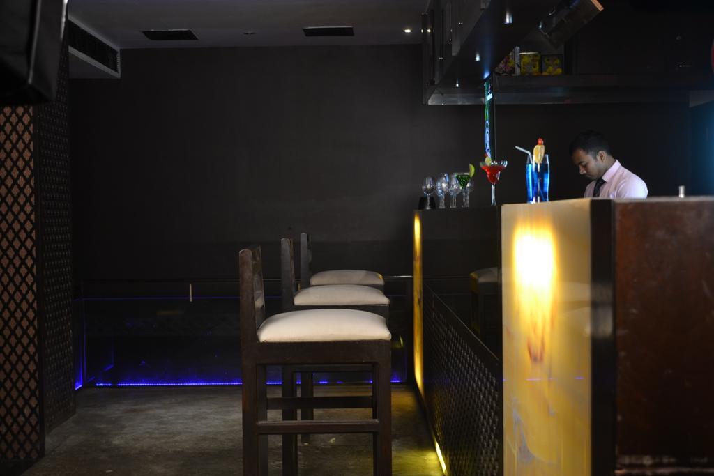 Sea Rock Inn Daman Ngoại thất bức ảnh