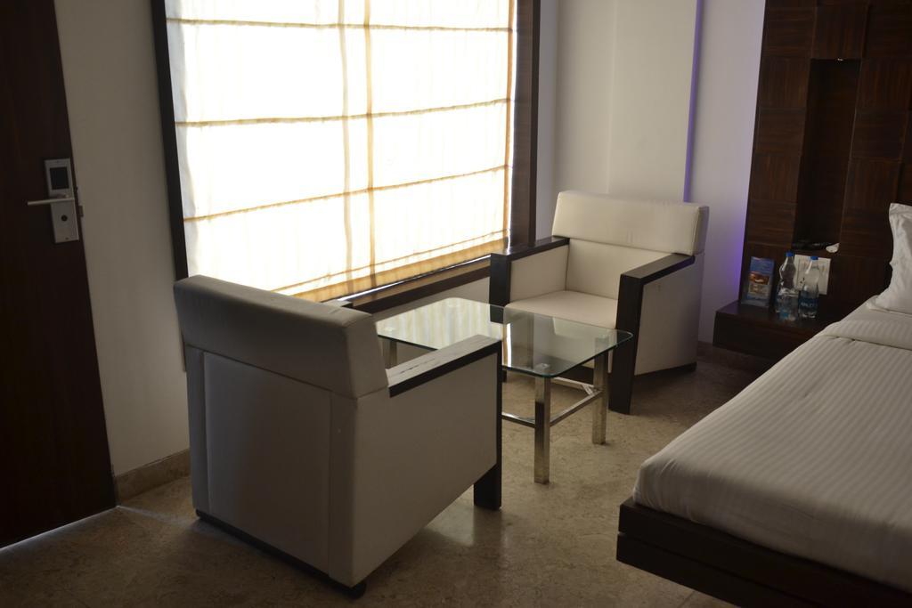 Sea Rock Inn Daman Ngoại thất bức ảnh