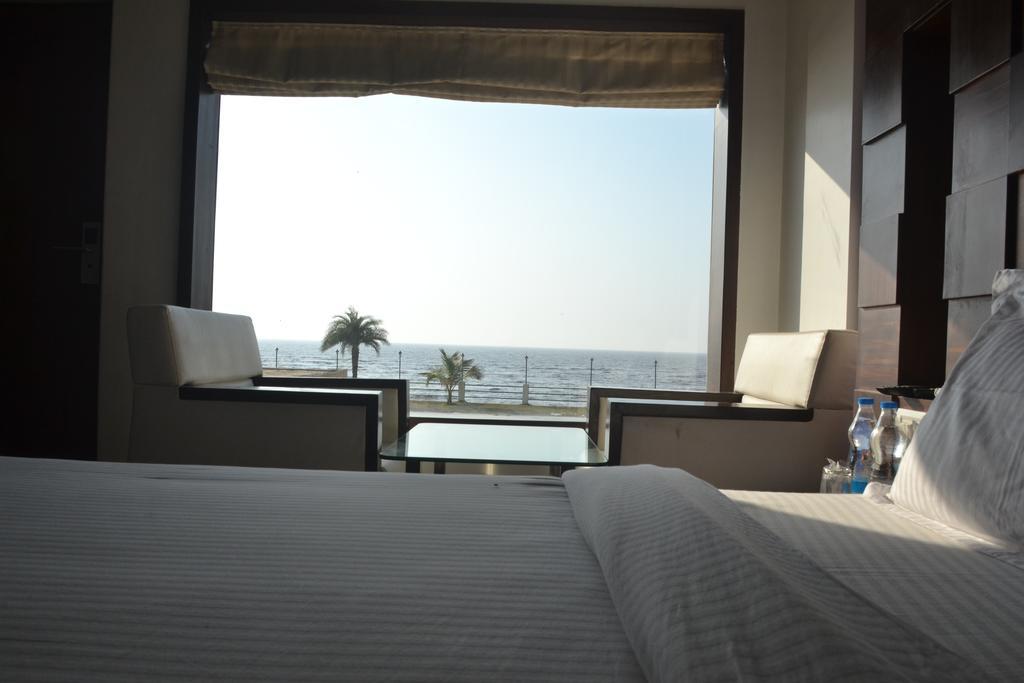 Sea Rock Inn Daman Ngoại thất bức ảnh
