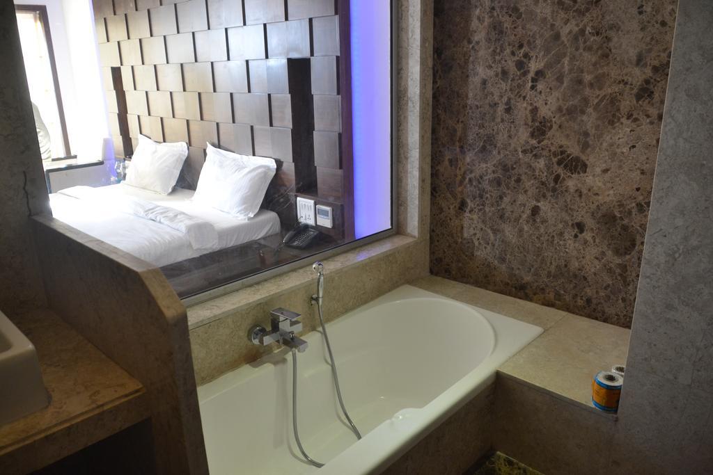 Sea Rock Inn Daman Ngoại thất bức ảnh